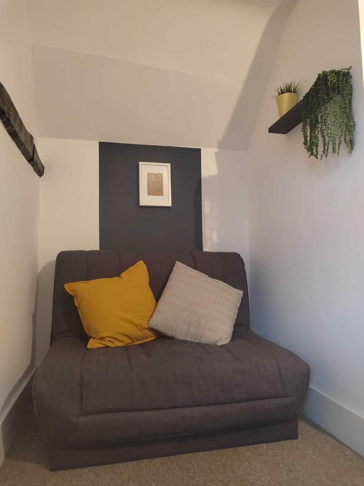 Grade I Listed Luxury Apartment In Hertfordshire Ware Room photo